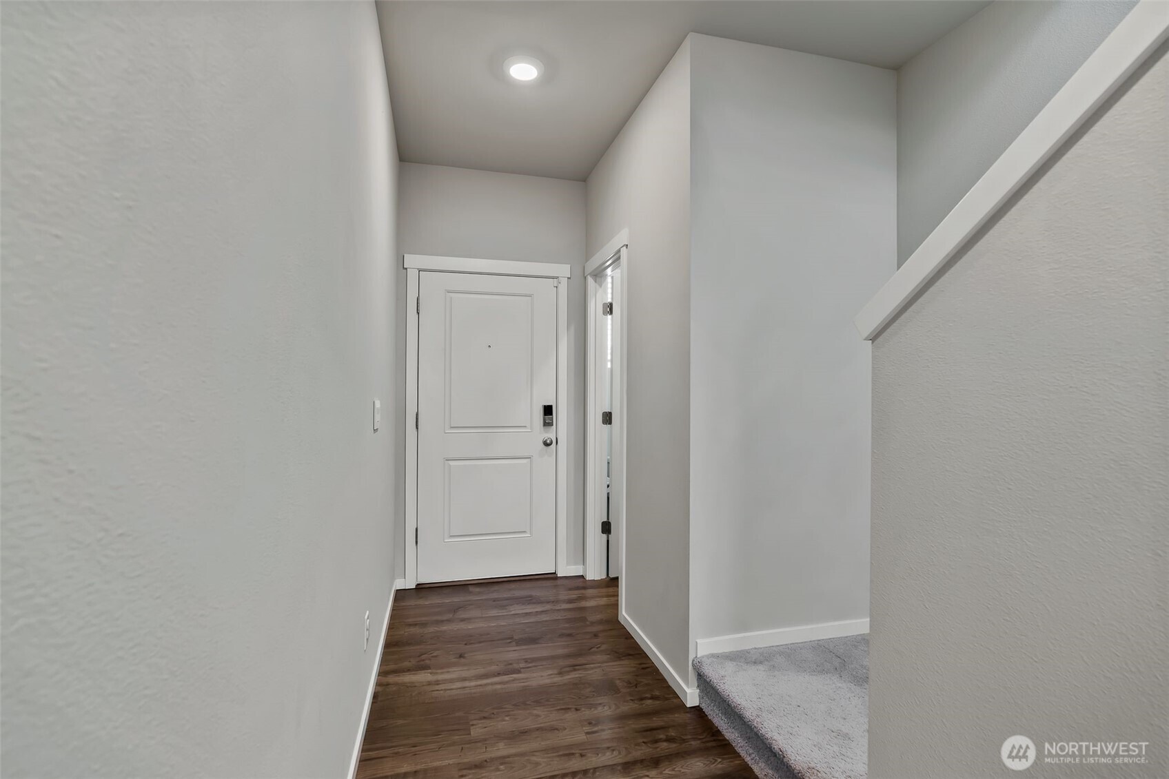 2972 Longhorn Loop Property Photo 5