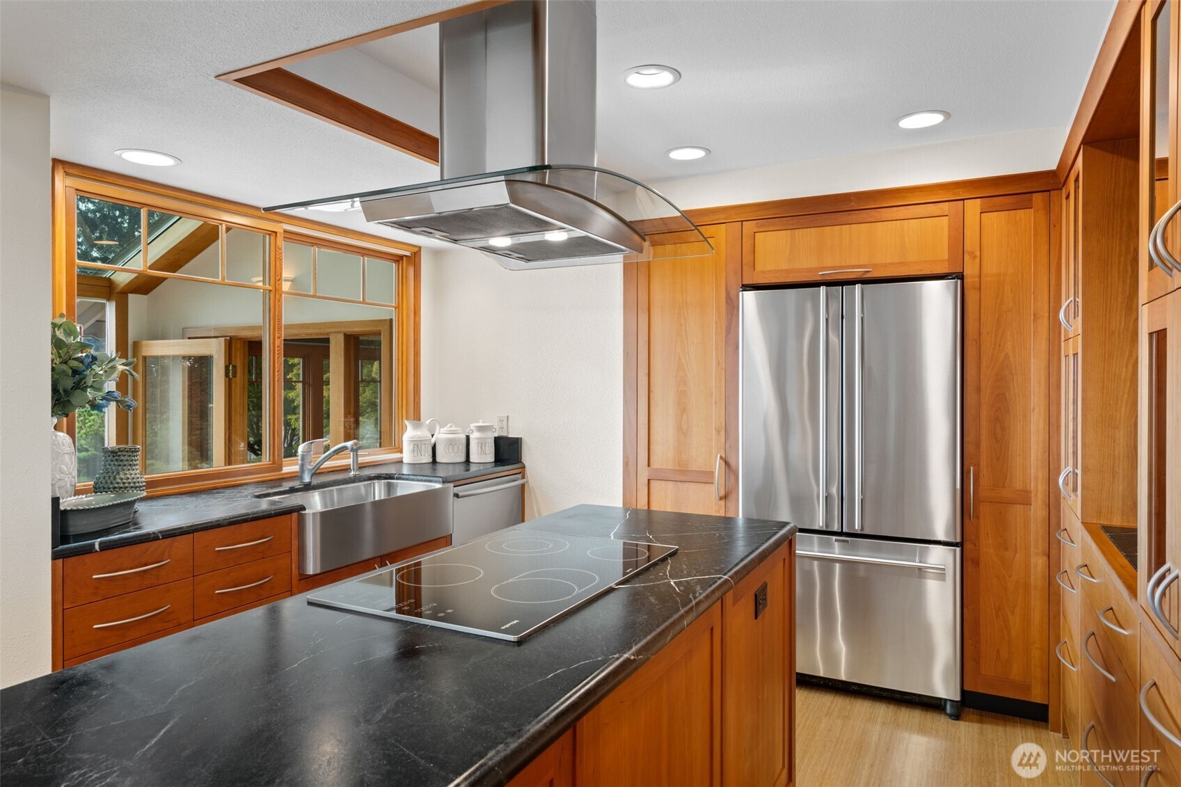 9796 Ne Murden Cove Drive Property Photo 13