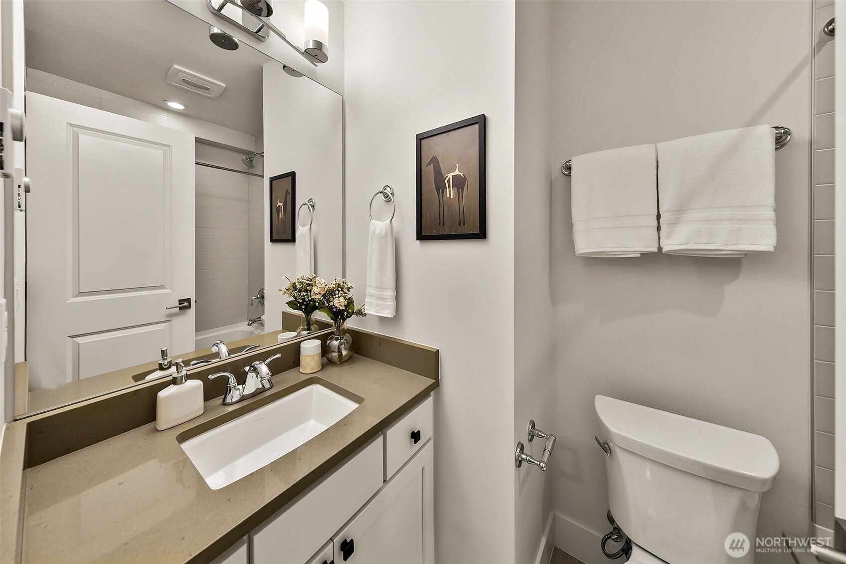 941 W Mcgraw Street 44 Property Photo 25