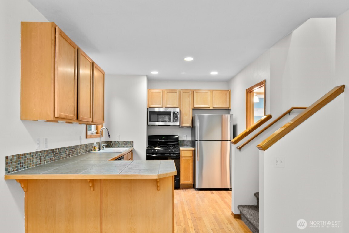 12041 33rd Avenue A Property Photo 10