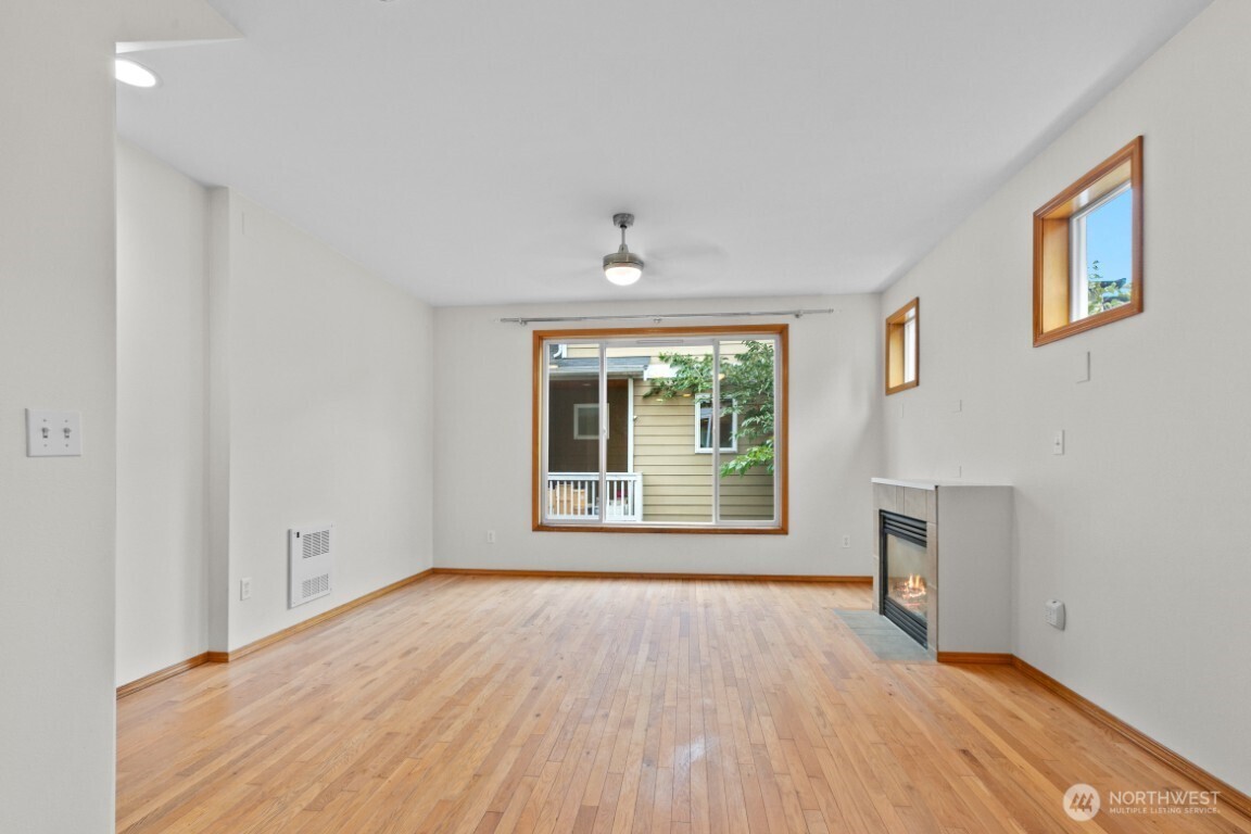 12041 33rd Avenue A Property Photo 11