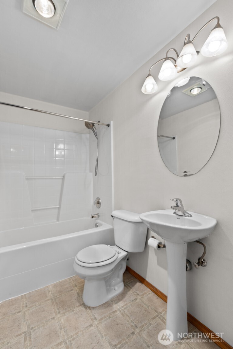 12041 33rd Avenue A Property Photo 22