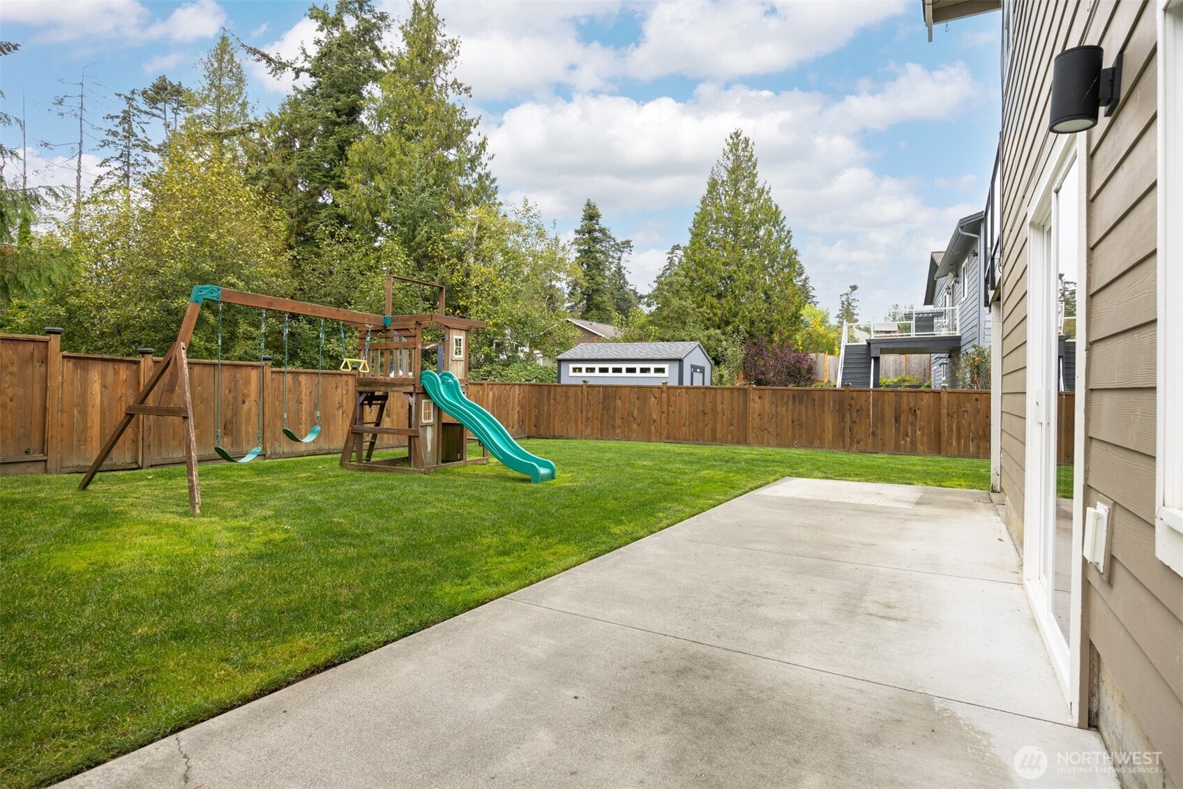 8153 Comox Road Property Photo 35