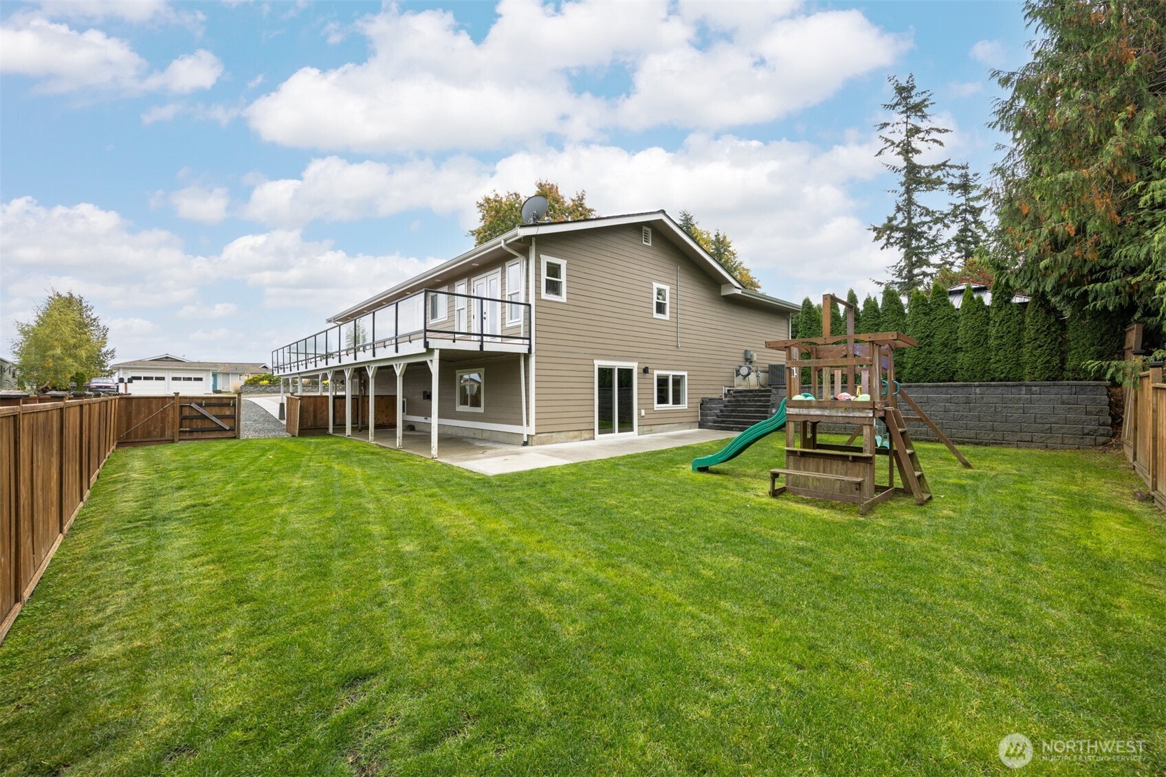 8153 Comox Road Property Photo 37