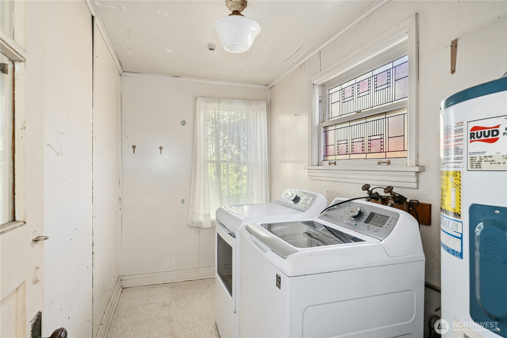 606 Renton Avenue Property Photo 12