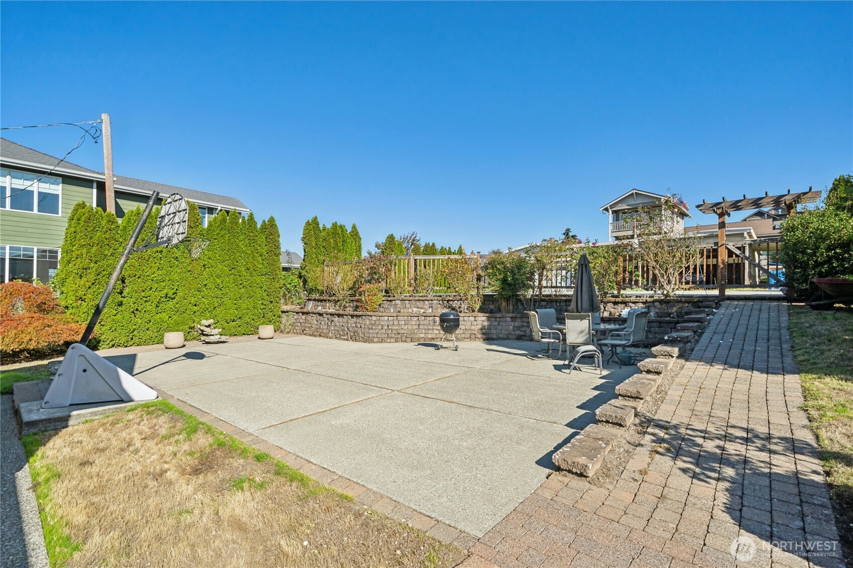 606 Renton Avenue Property Photo 14
