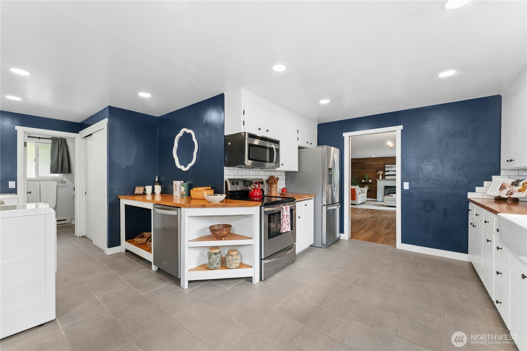 10418 Park Avenue Property Photo 7