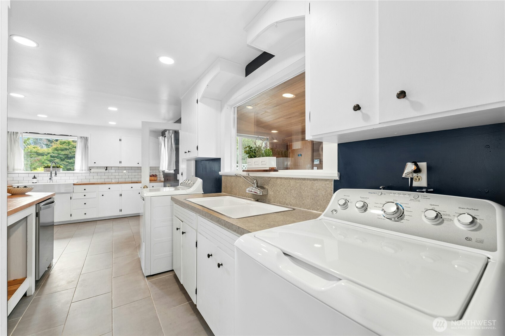 10418 Park Avenue Property Photo 9