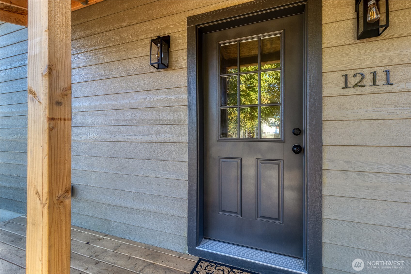 1211 Chestnut Street Property Photo 2