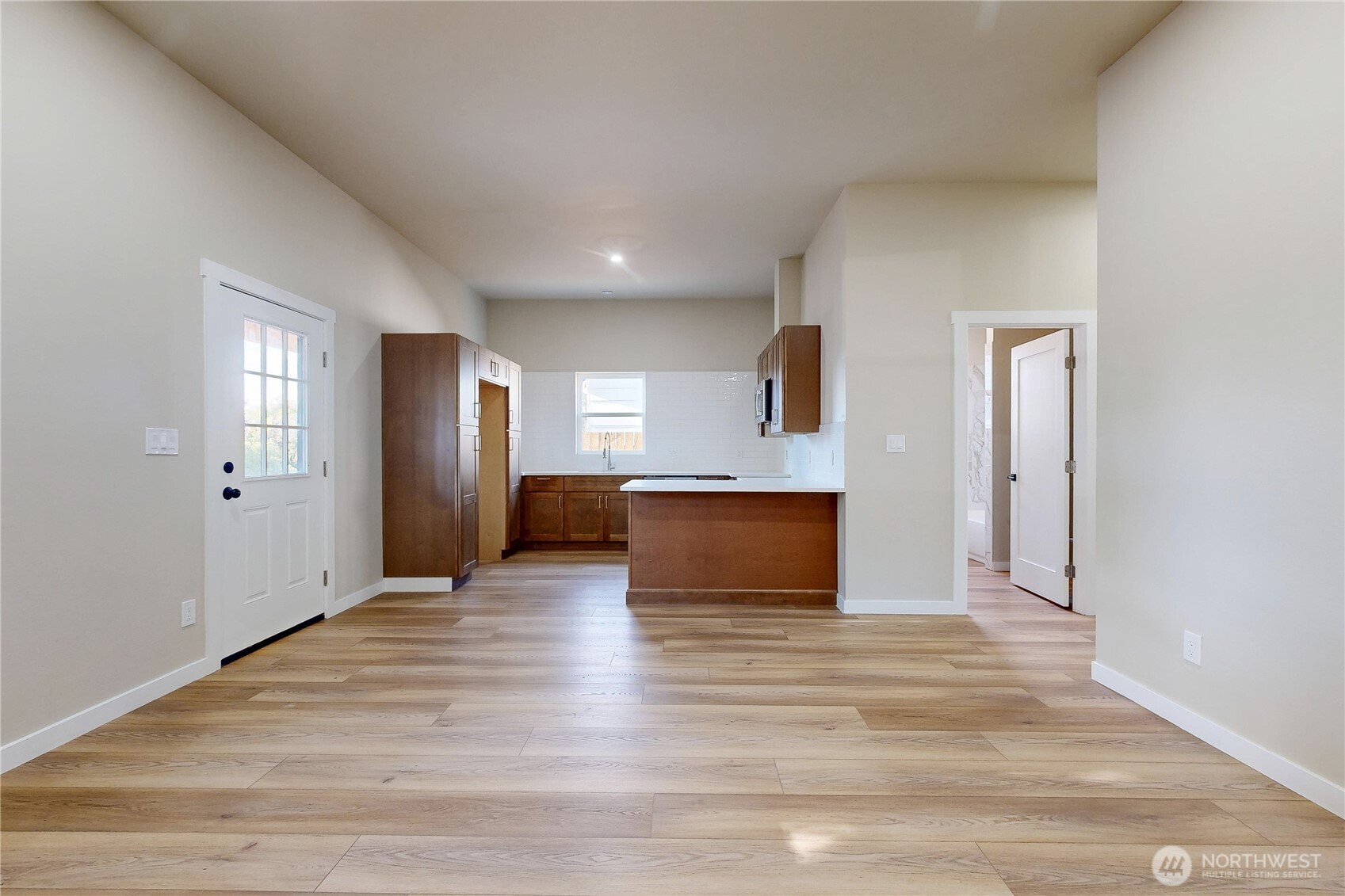 1211 Chestnut Street Property Photo 4
