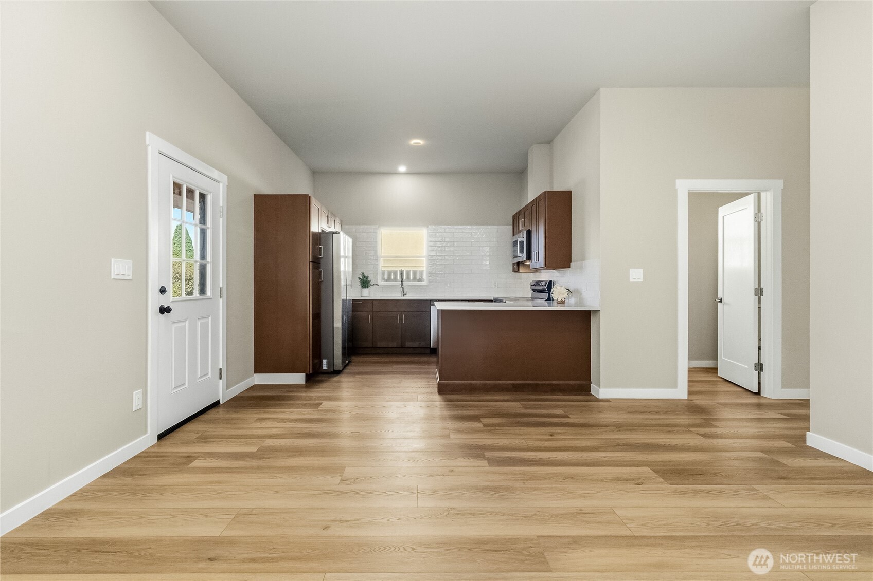 1211 Chestnut Street Property Photo 4