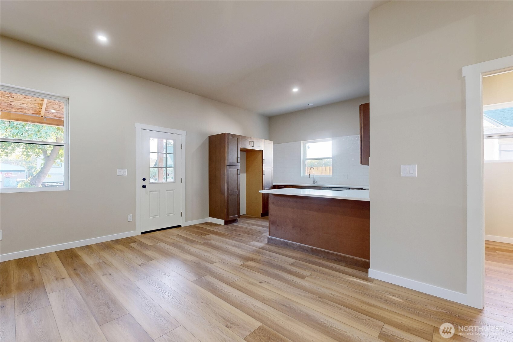 1211 Chestnut Street Property Photo 5