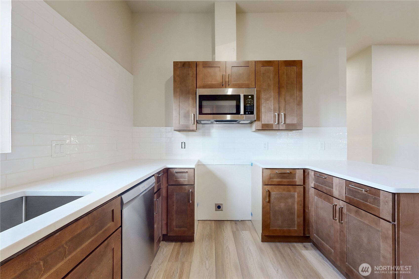 1211 Chestnut Street Property Photo 7