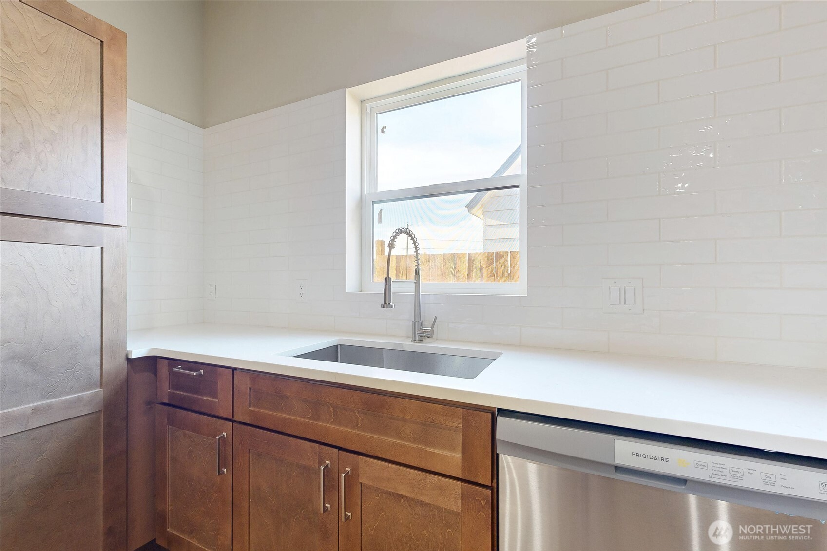 1211 Chestnut Street Property Photo 8
