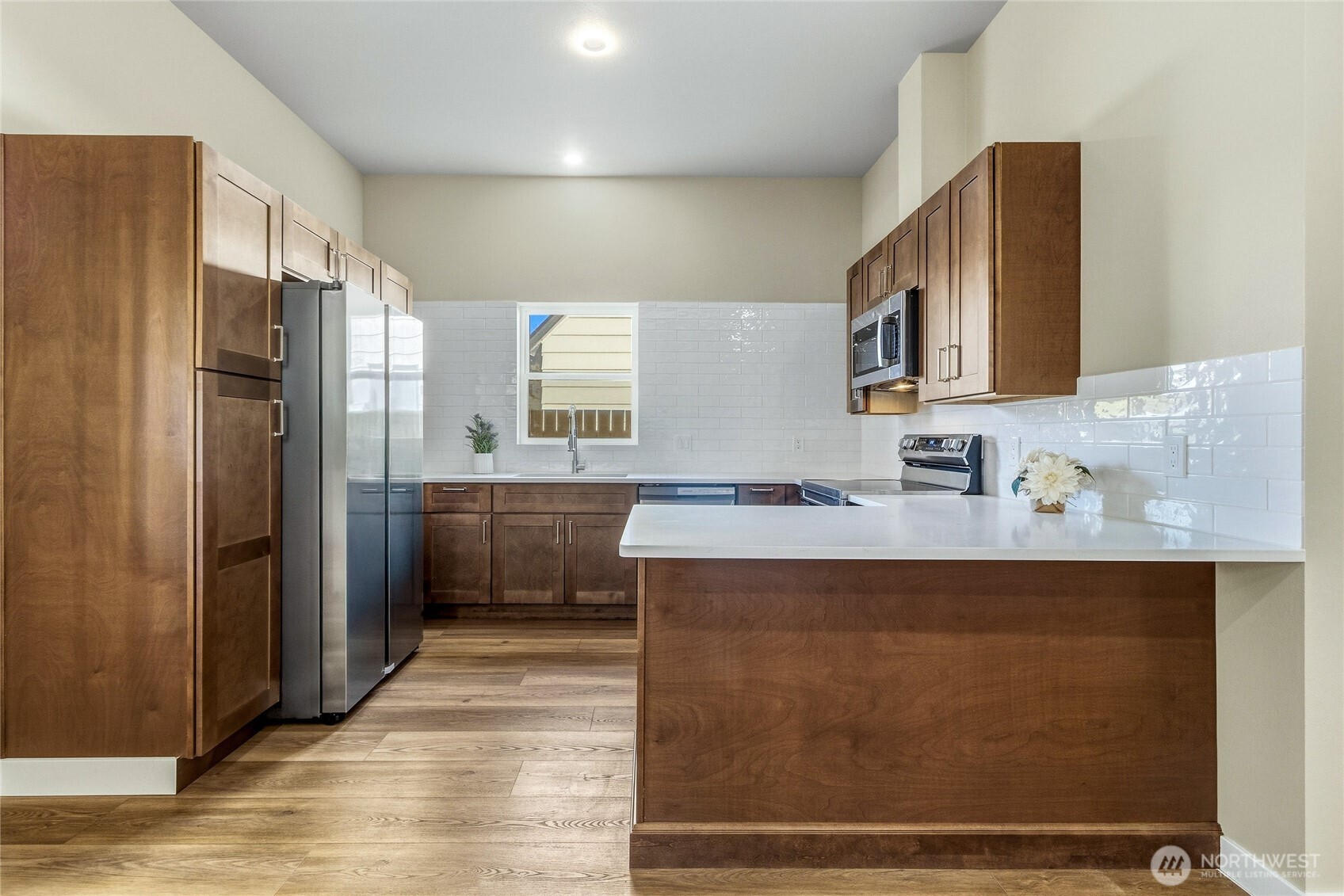 1211 Chestnut Street Property Photo 8