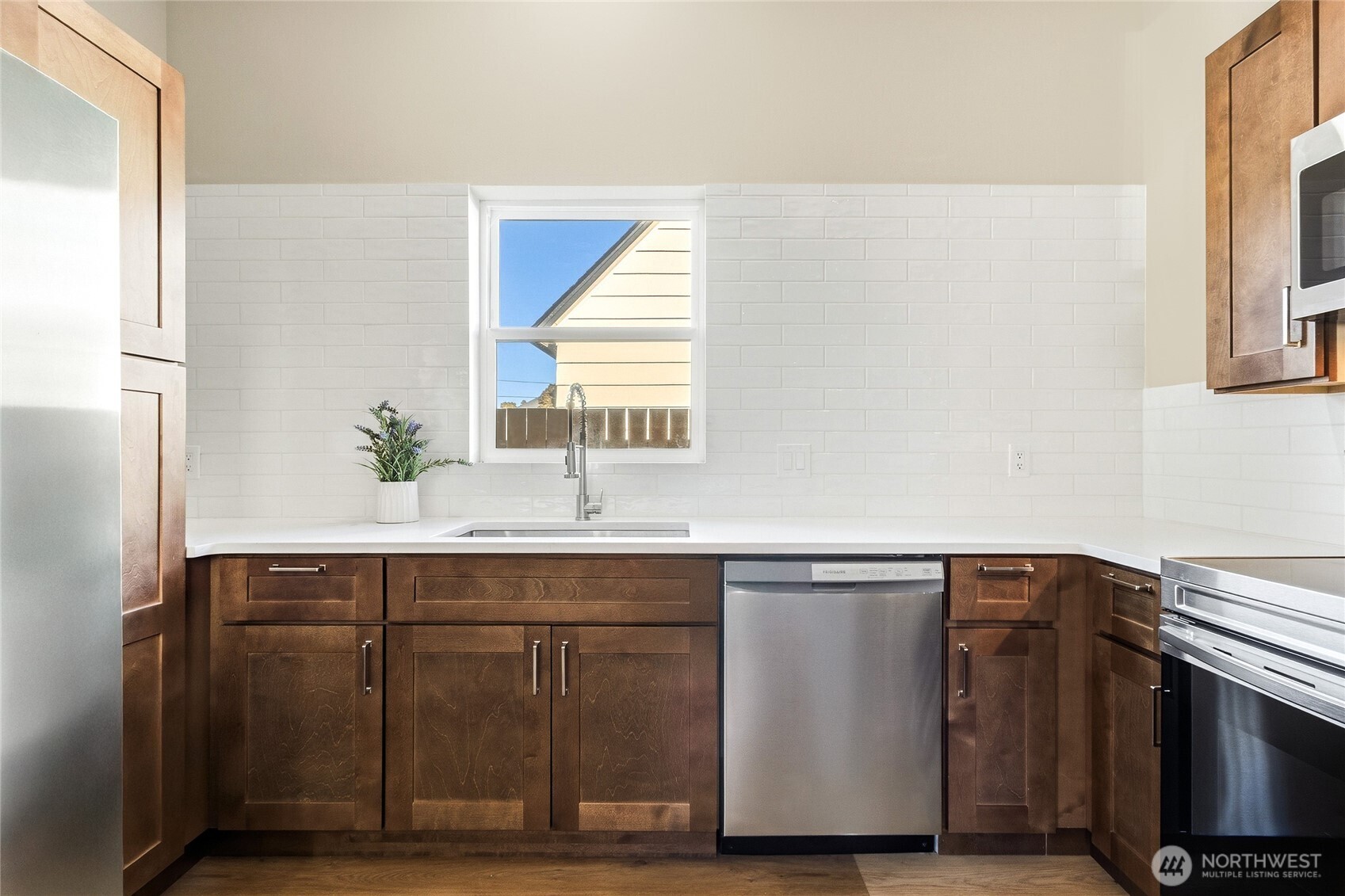 1211 Chestnut Street Property Photo 9