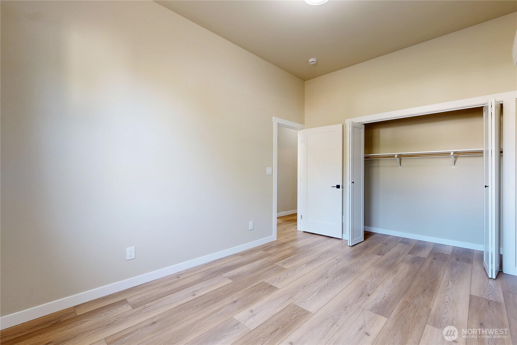 1211 Chestnut Street Property Photo 11