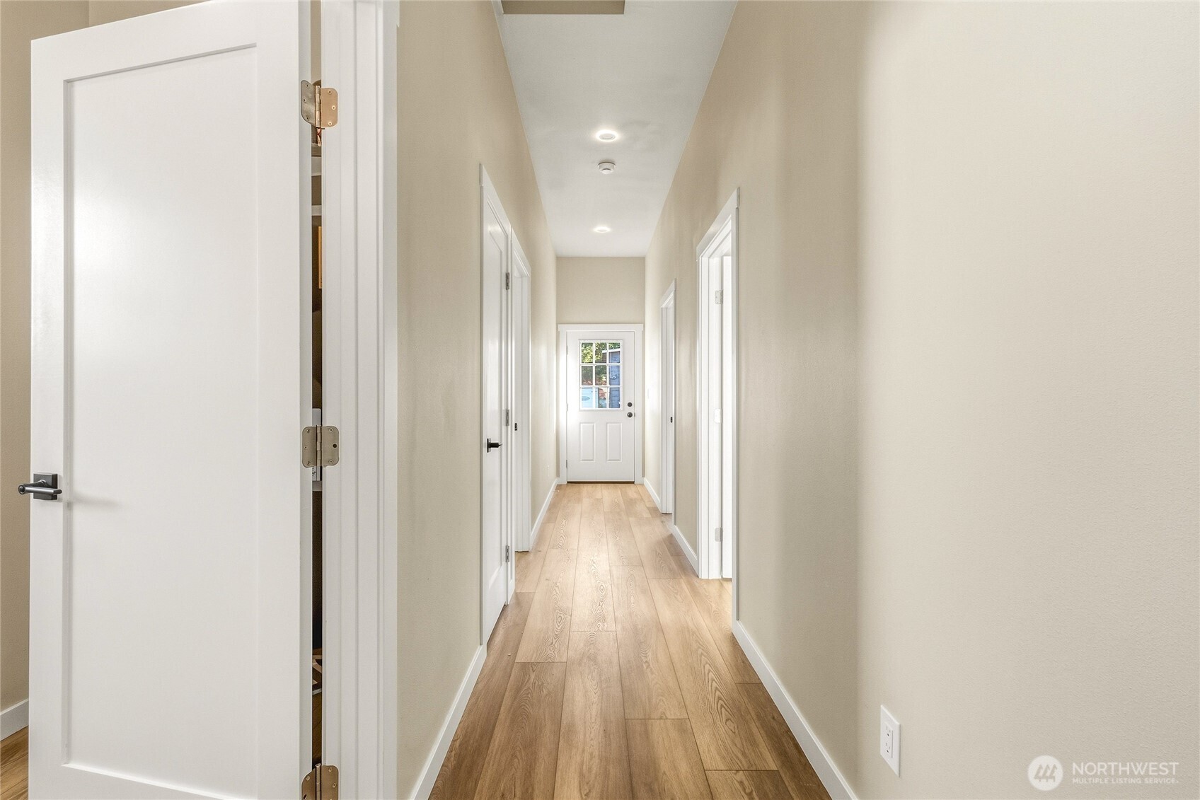 1211 Chestnut Street Property Photo 12