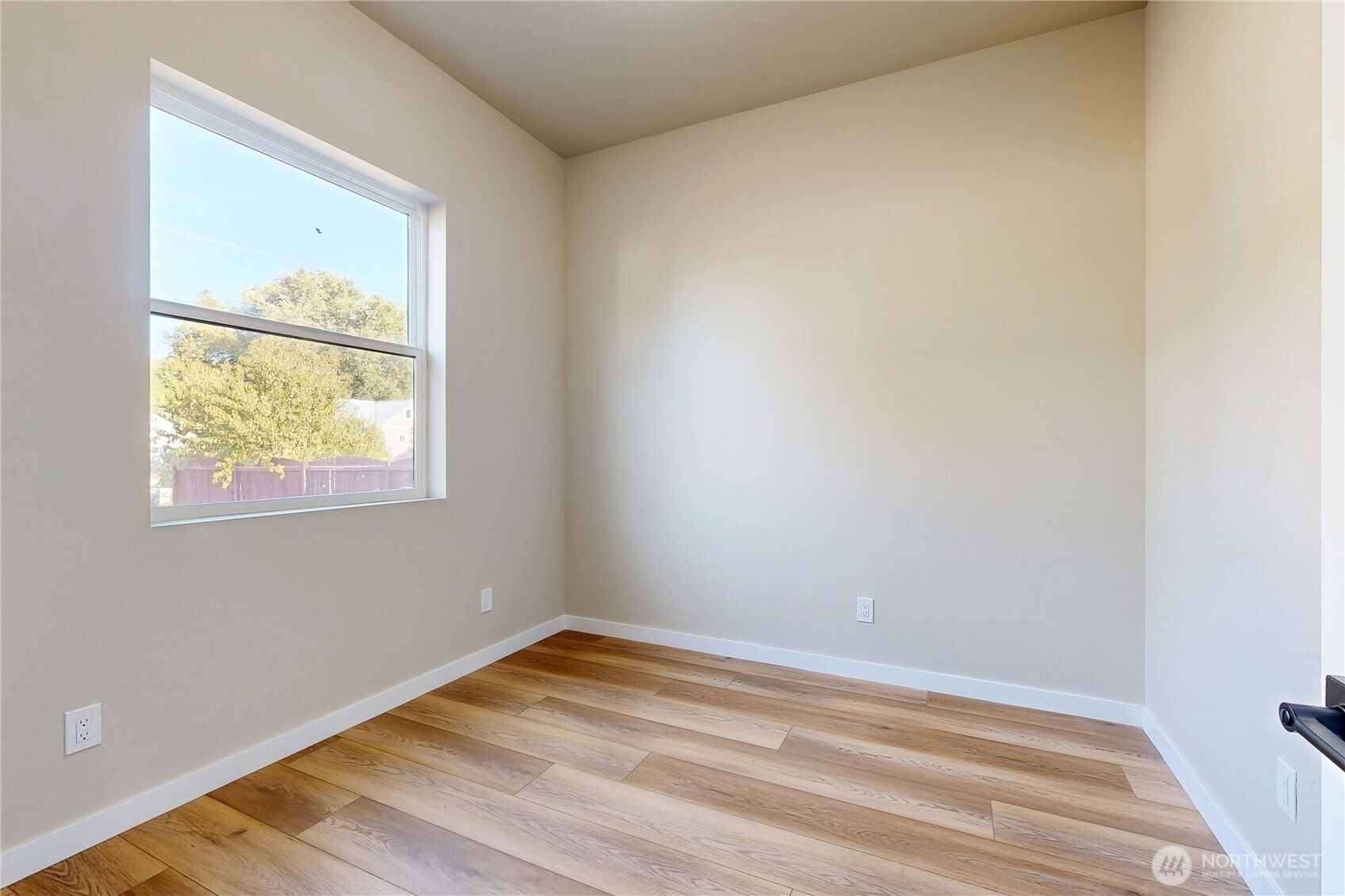 1211 Chestnut Street Property Photo 14