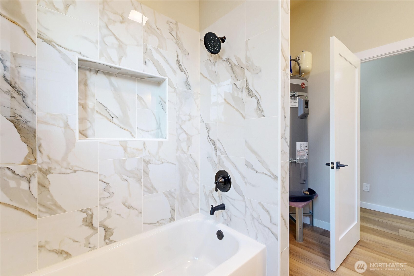 1211 Chestnut Street Property Photo 17
