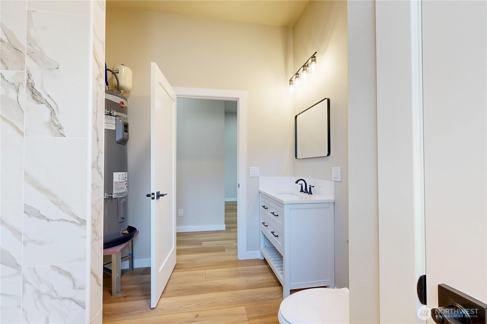 1211 Chestnut Street Property Photo 18