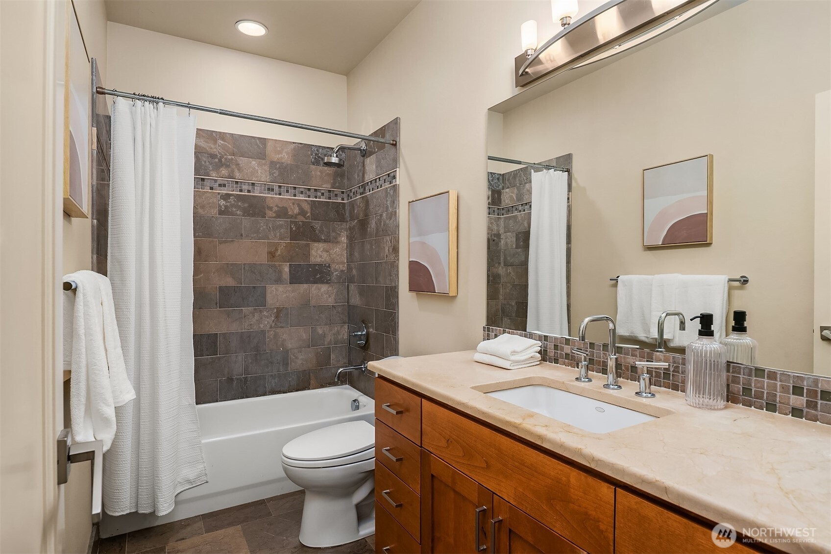 5770 Ashworth Avenue Property Photo 38