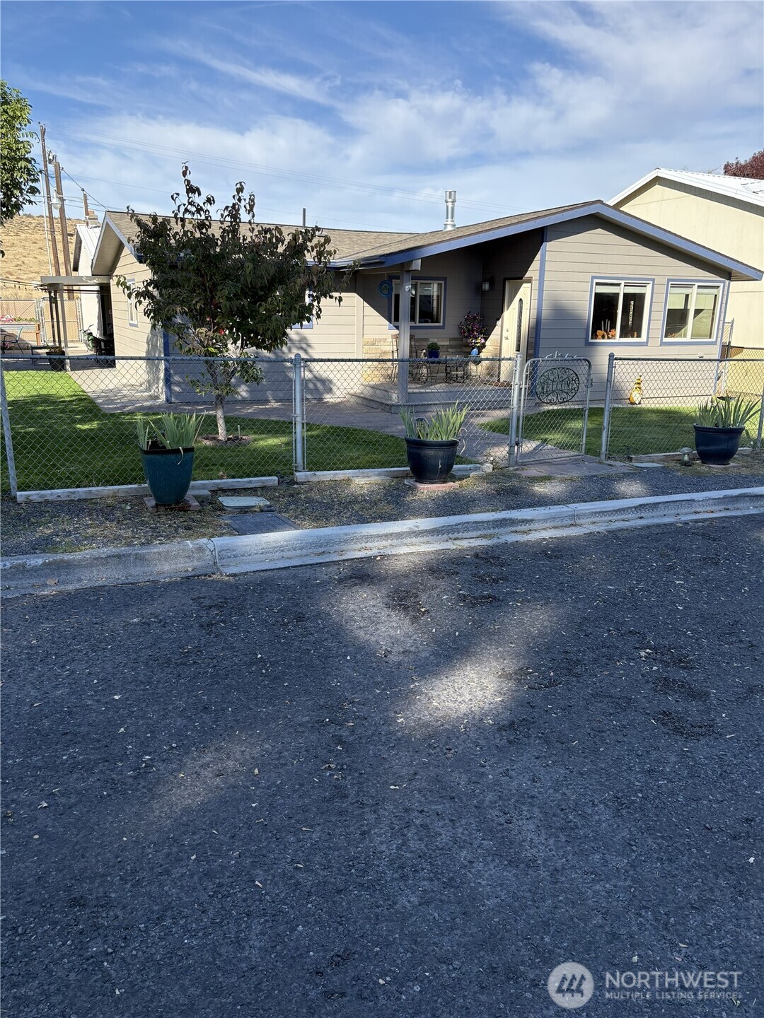 219 N Juniper Property Photo 1