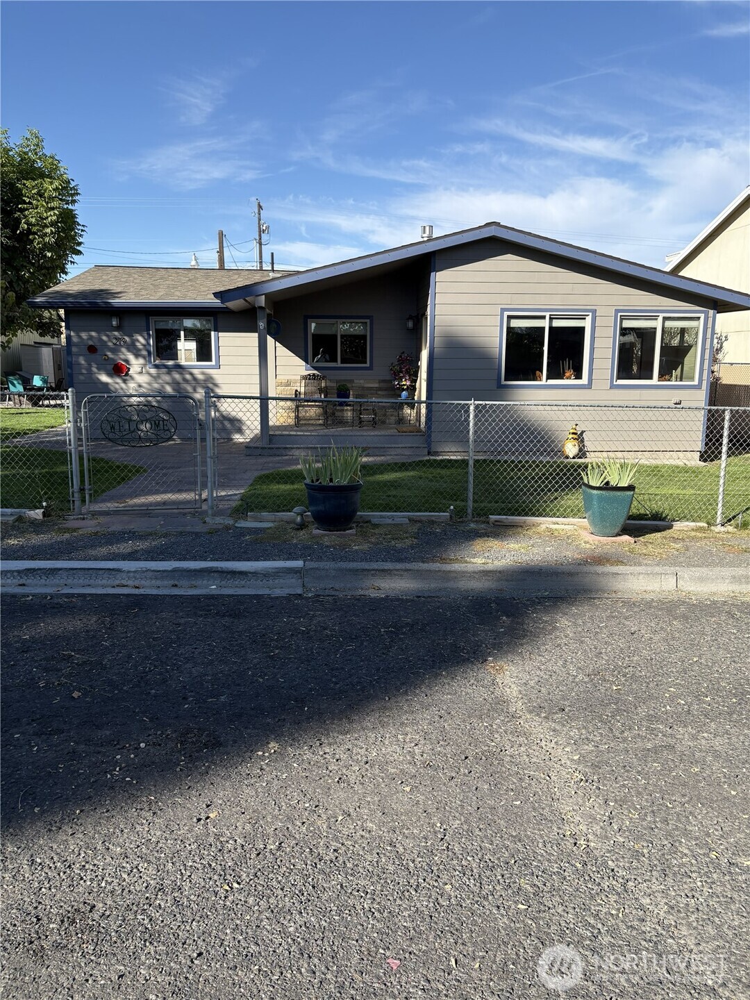 219 N Juniper Property Photo 2