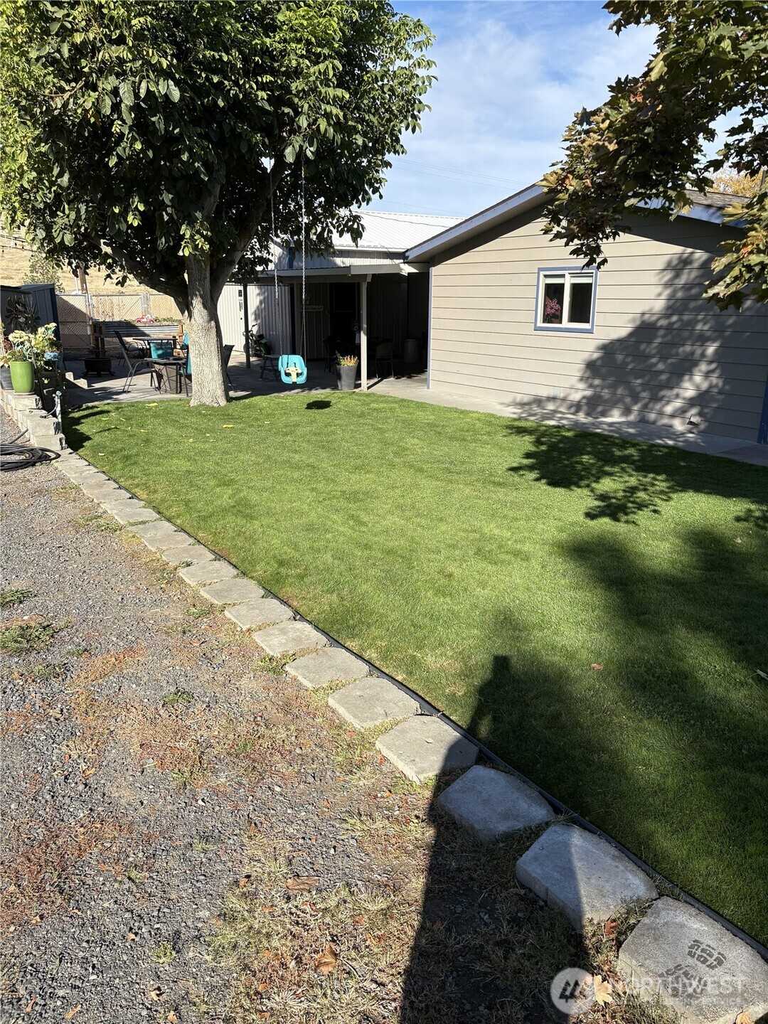 219 N Juniper Property Photo 4