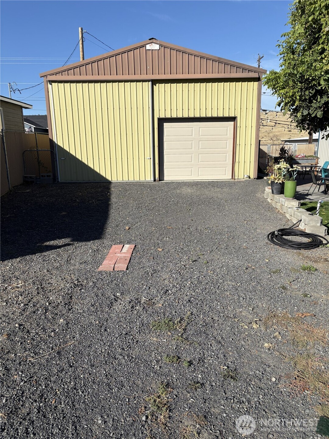 219 N Juniper Property Photo 24