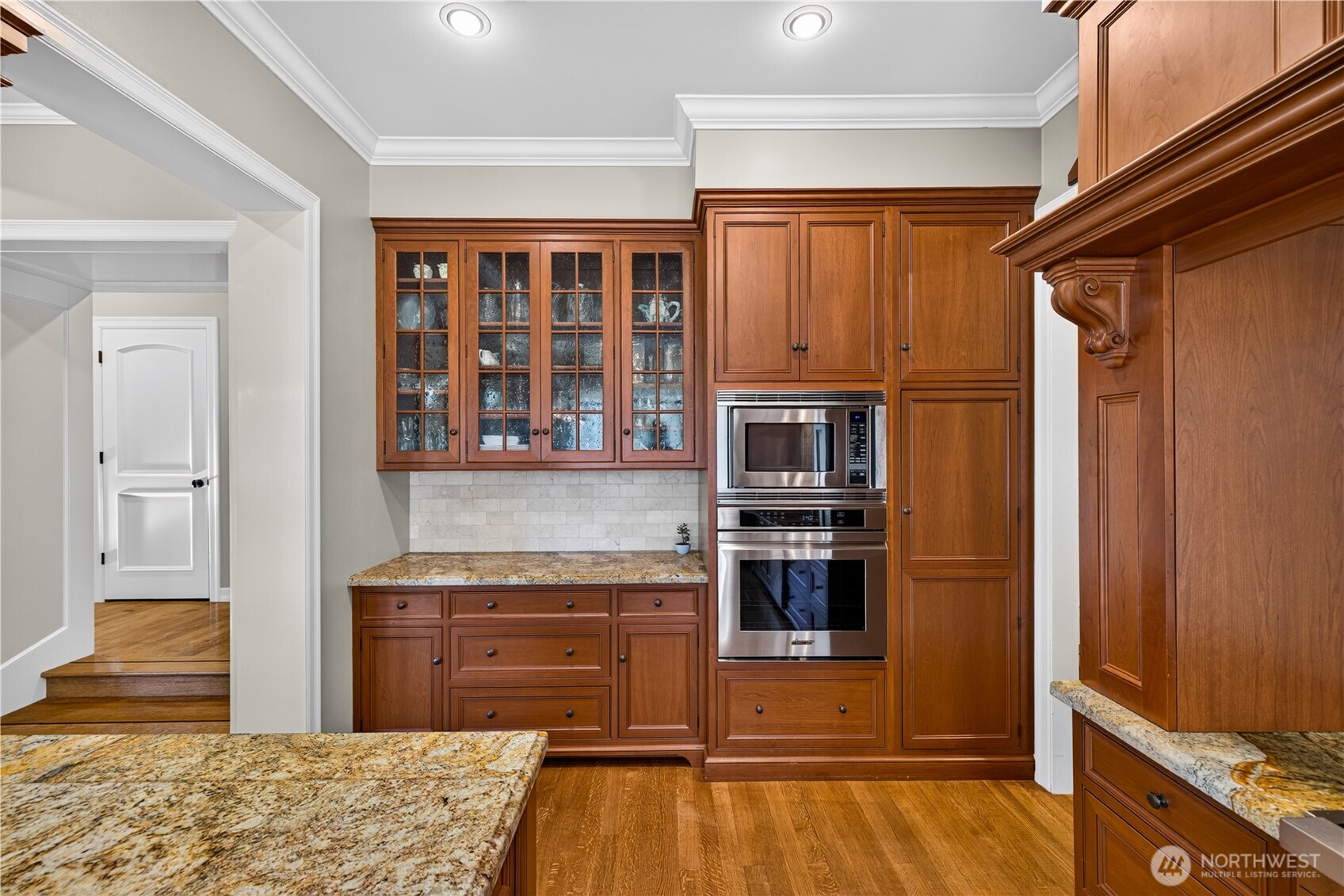 4628 Beaver Pond Drive Property Photo 9