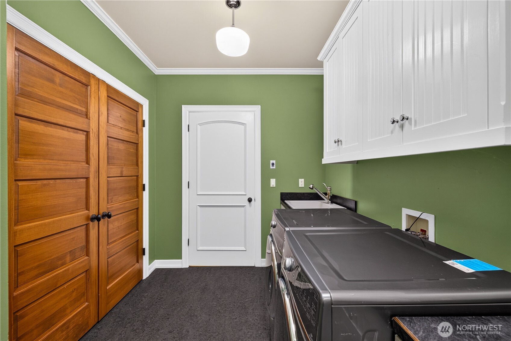4628 Beaver Pond Drive Property Photo 35