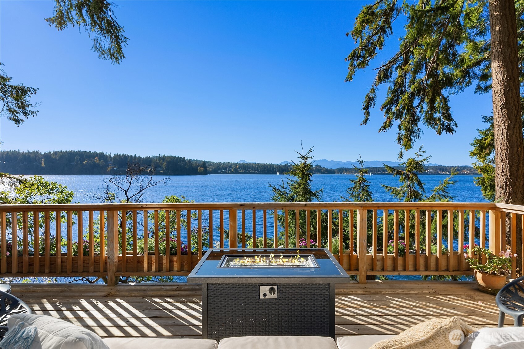 8405 Hansen Road Property Photo 19