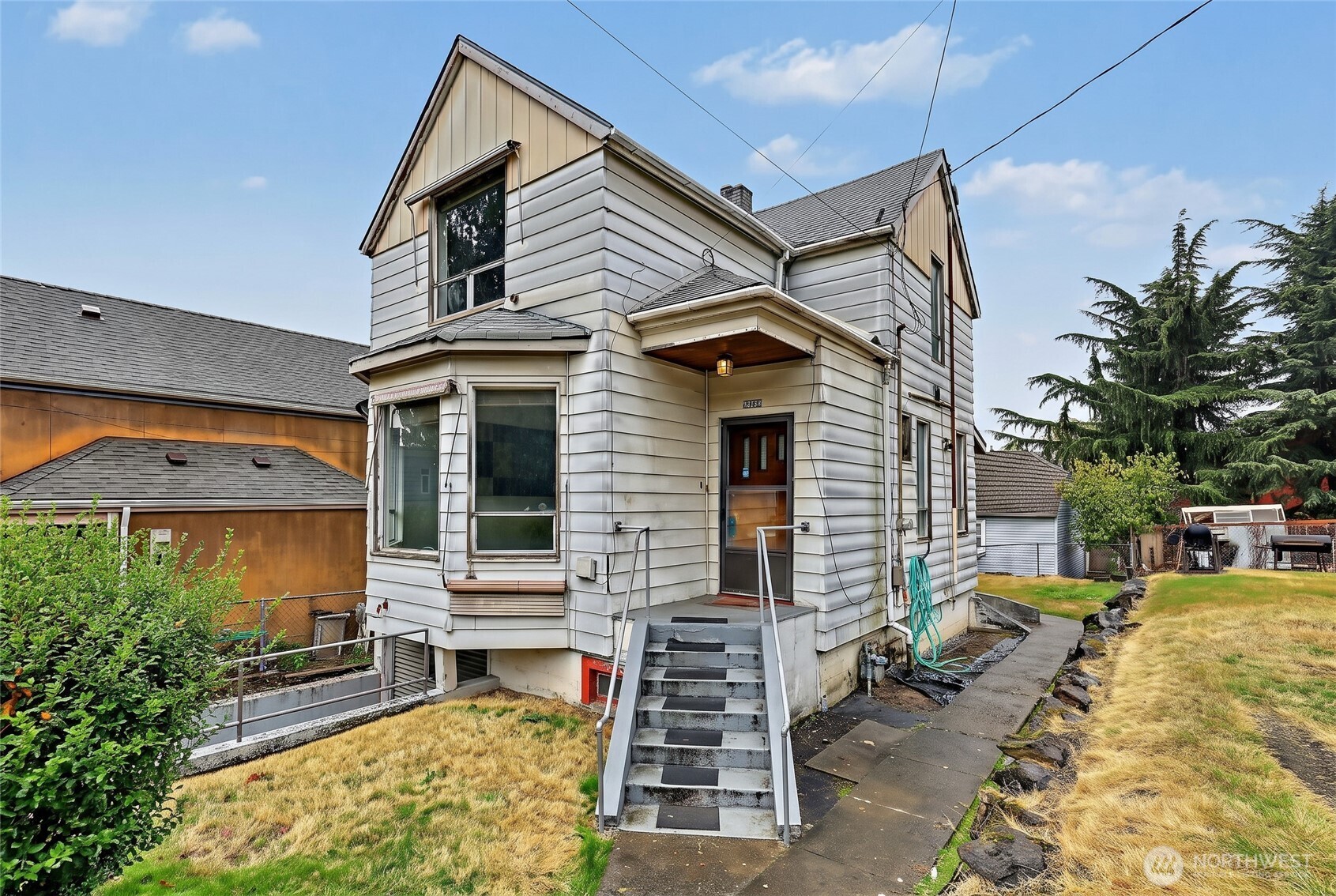 2208 E Terrace Street Property Photo 1