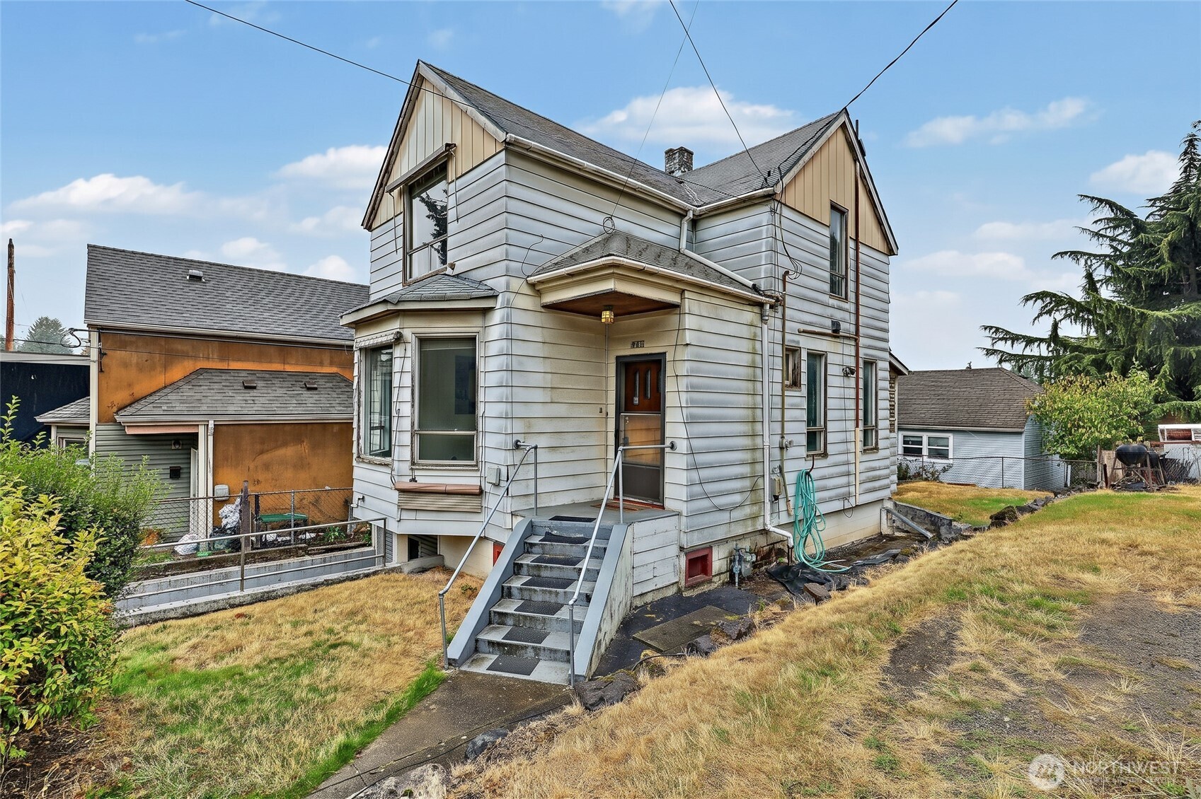 2208 E Terrace Street Property Photo 2