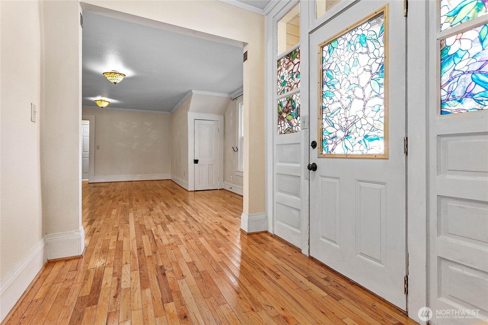 1405 Halleck Street Property Photo 6