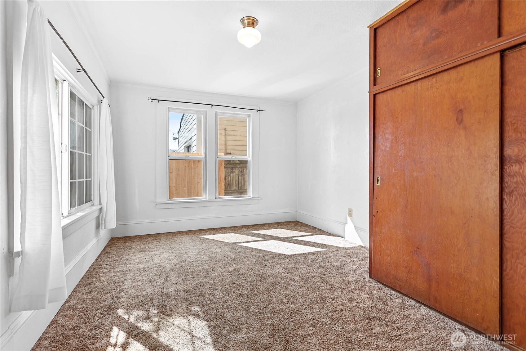 1405 Halleck Street Property Photo 22