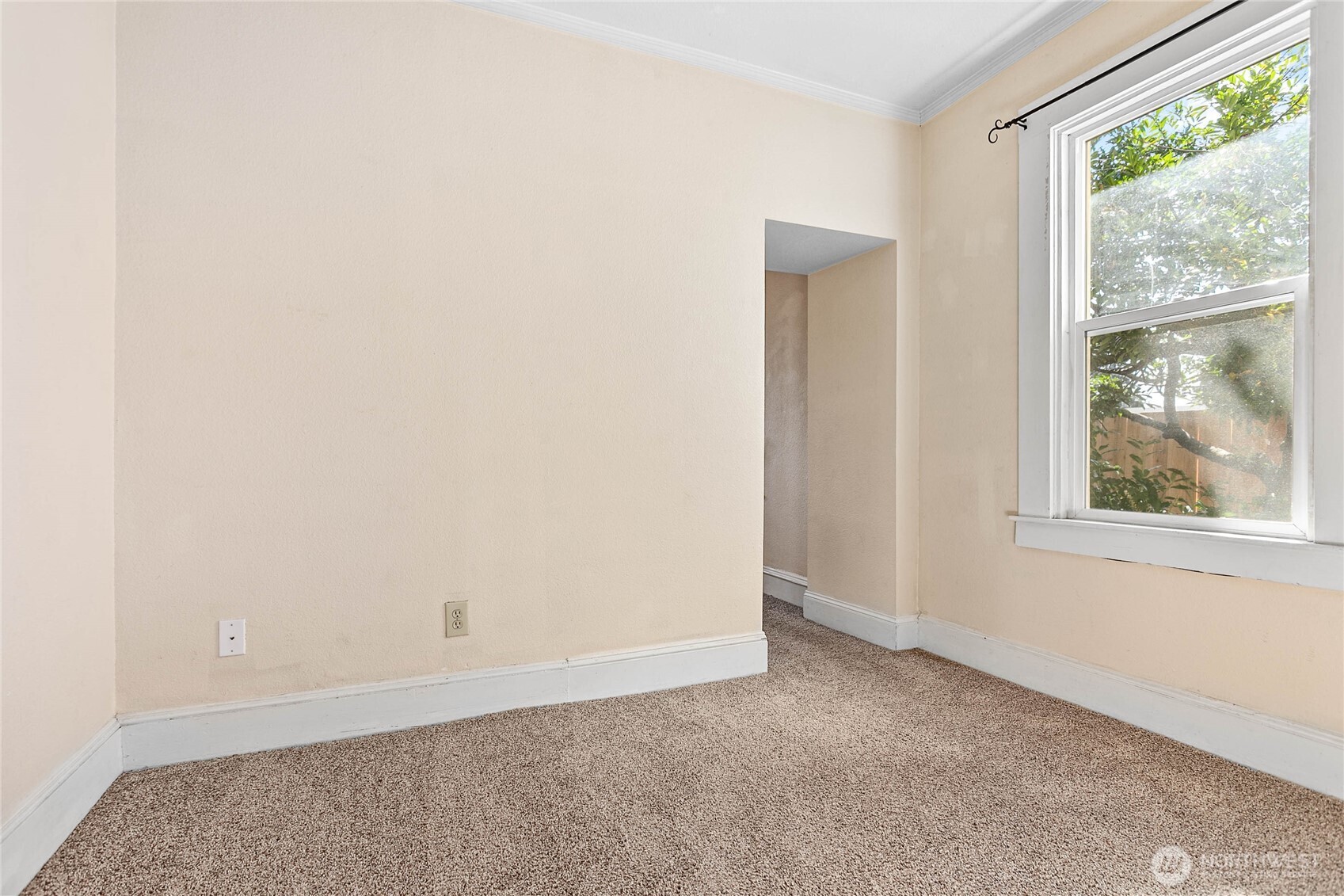 1405 Halleck Street Property Photo 24