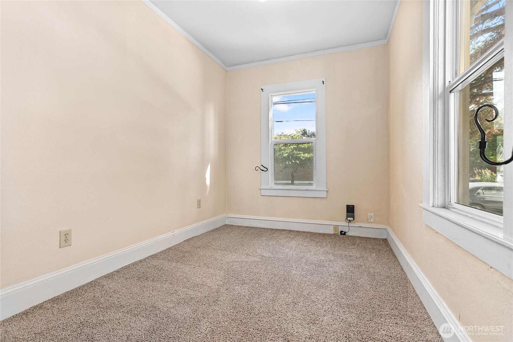 1405 Halleck Street Property Photo 25
