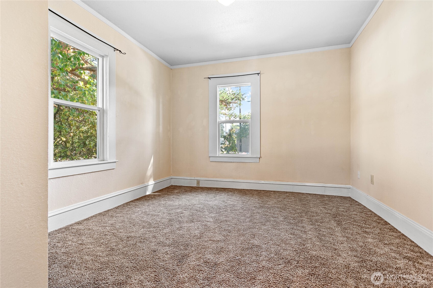 1405 Halleck Street Property Photo 27