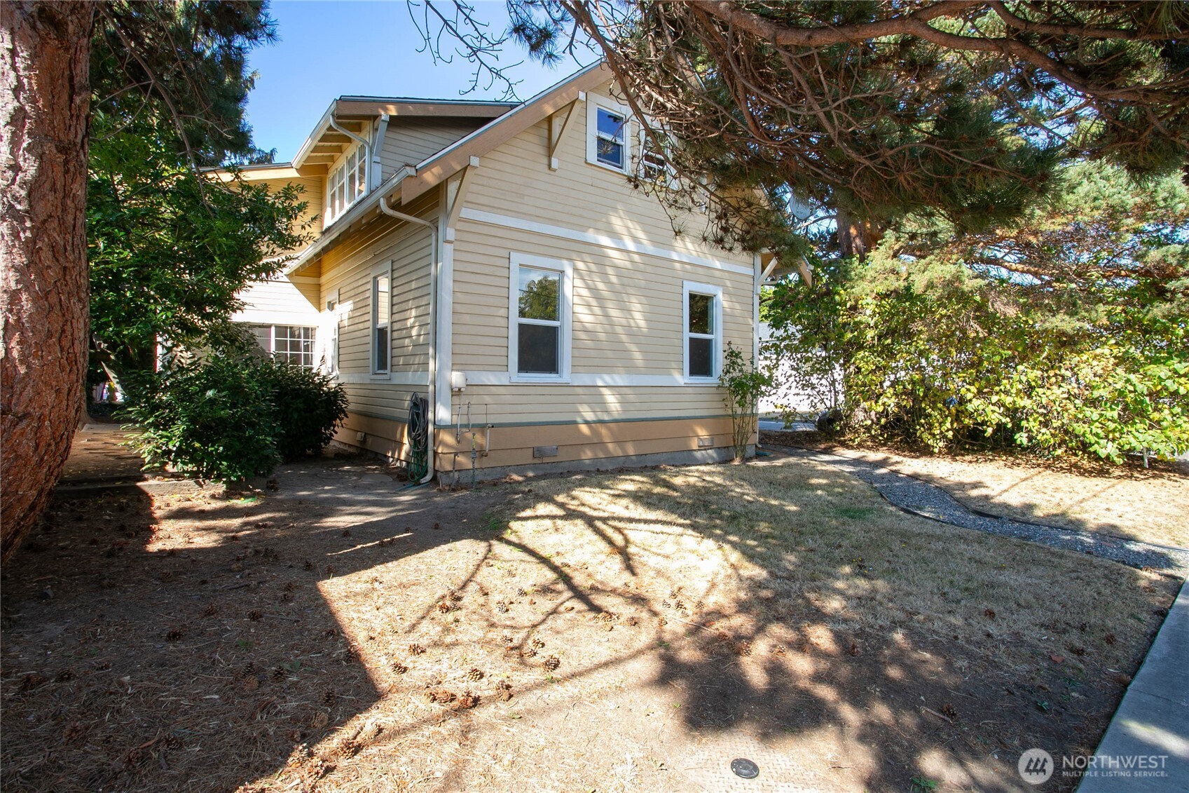 1405 Halleck Street Property Photo 36
