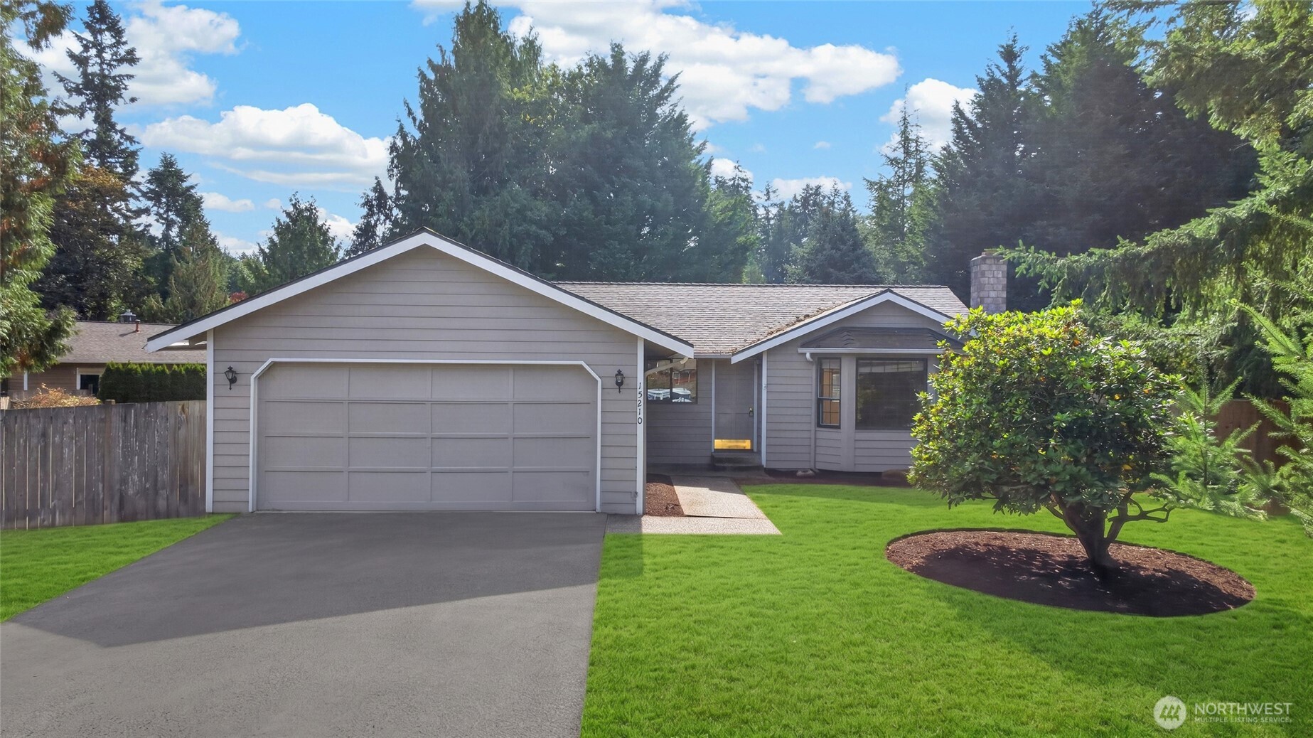 15210 3rd Place Property Photo 1