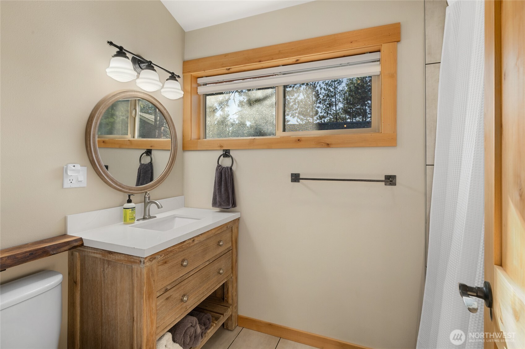 381 Tamarack Drive Property Photo 28