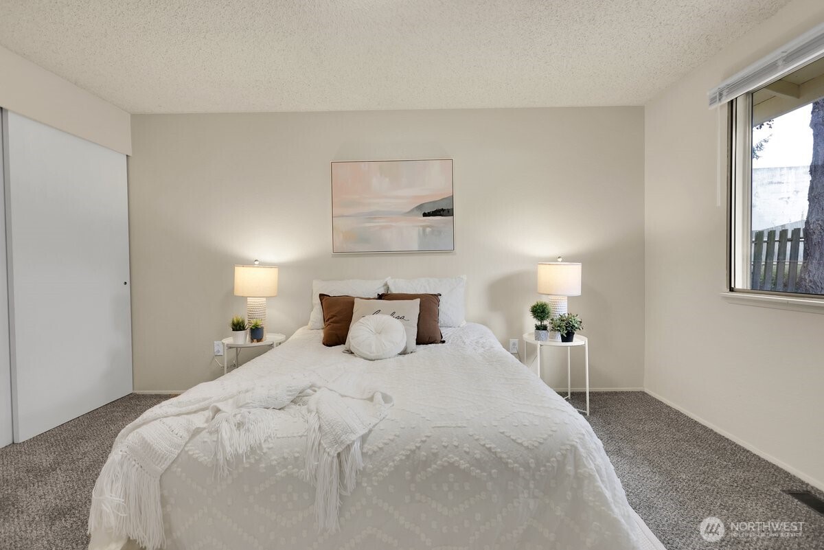 7606 14th Loop Property Photo 17