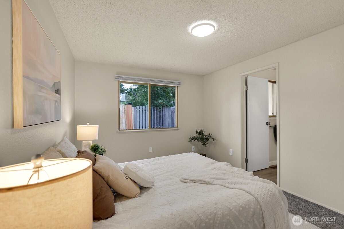 7606 14th Loop Property Photo 18
