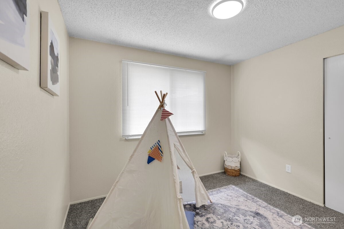 7606 14th Loop Property Photo 27