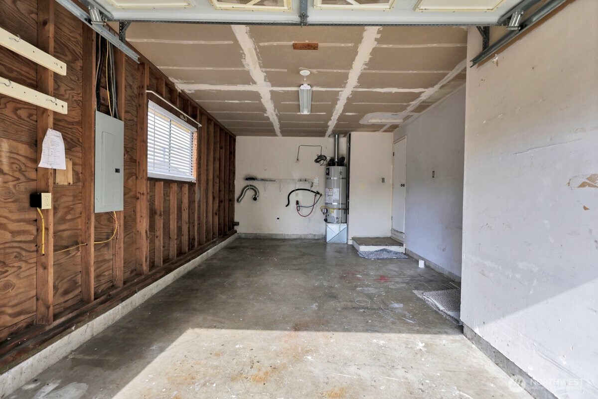 7606 14th Loop Property Photo 29