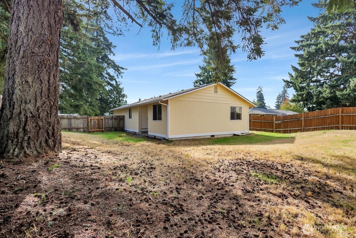 7606 14th Loop Property Photo 30