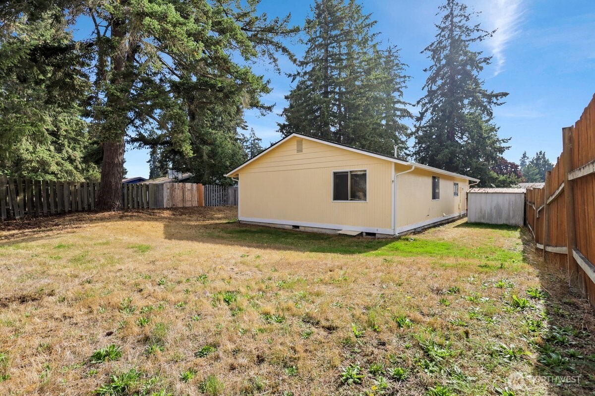7606 14th Loop Property Photo 31