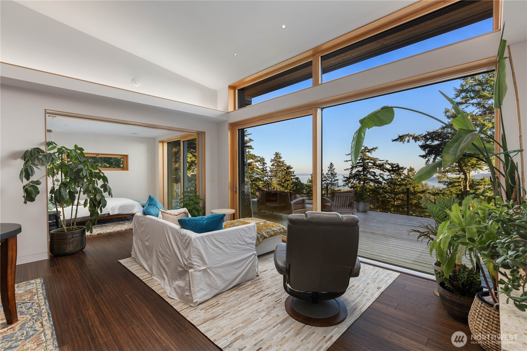 2591830 Property Photo 10